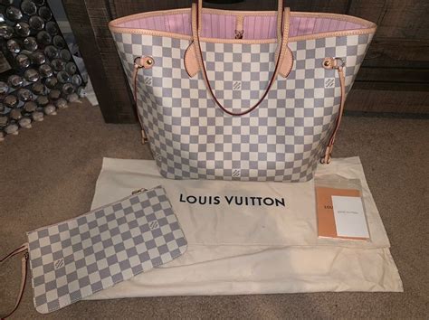 louis vuitton twist mm white|louis vuitton bag pink inside.